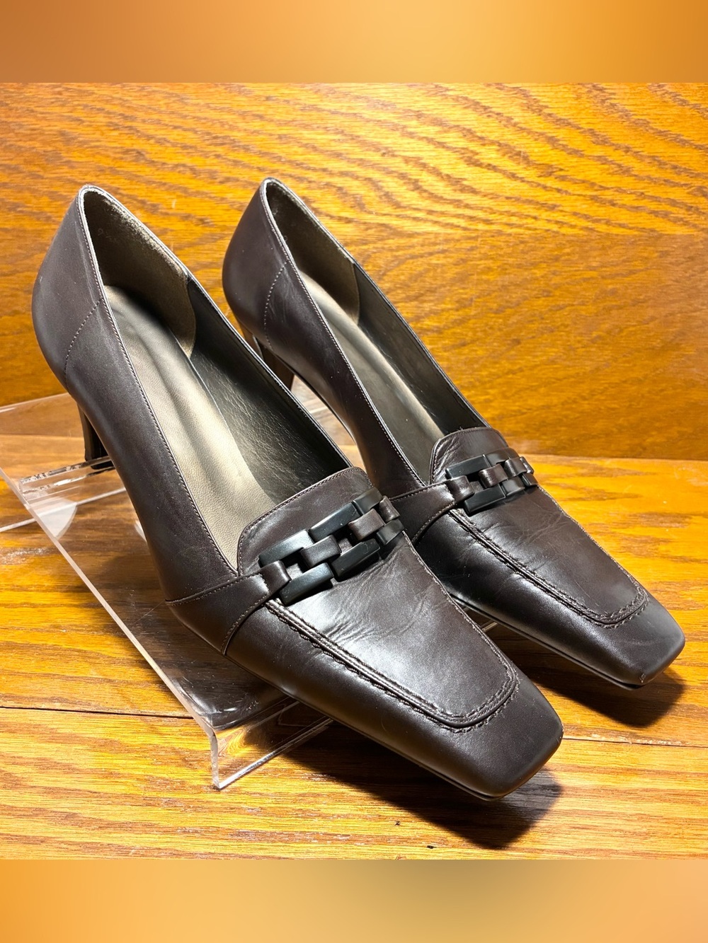 Y2K VTG Stuart Weitzman Chain Accent Gunmetal Leather Pumps SPAIN Size 9.5